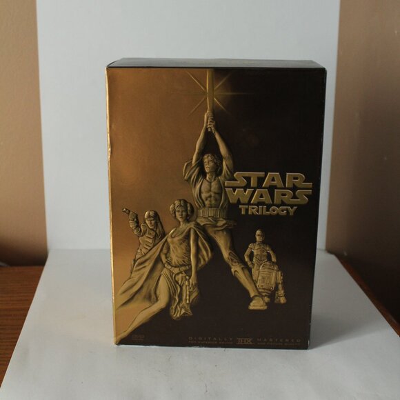 Star Wars Trilogy DVD Box Set Episodes IV-V-VI + Bonus Disc - Picture 1 of 3